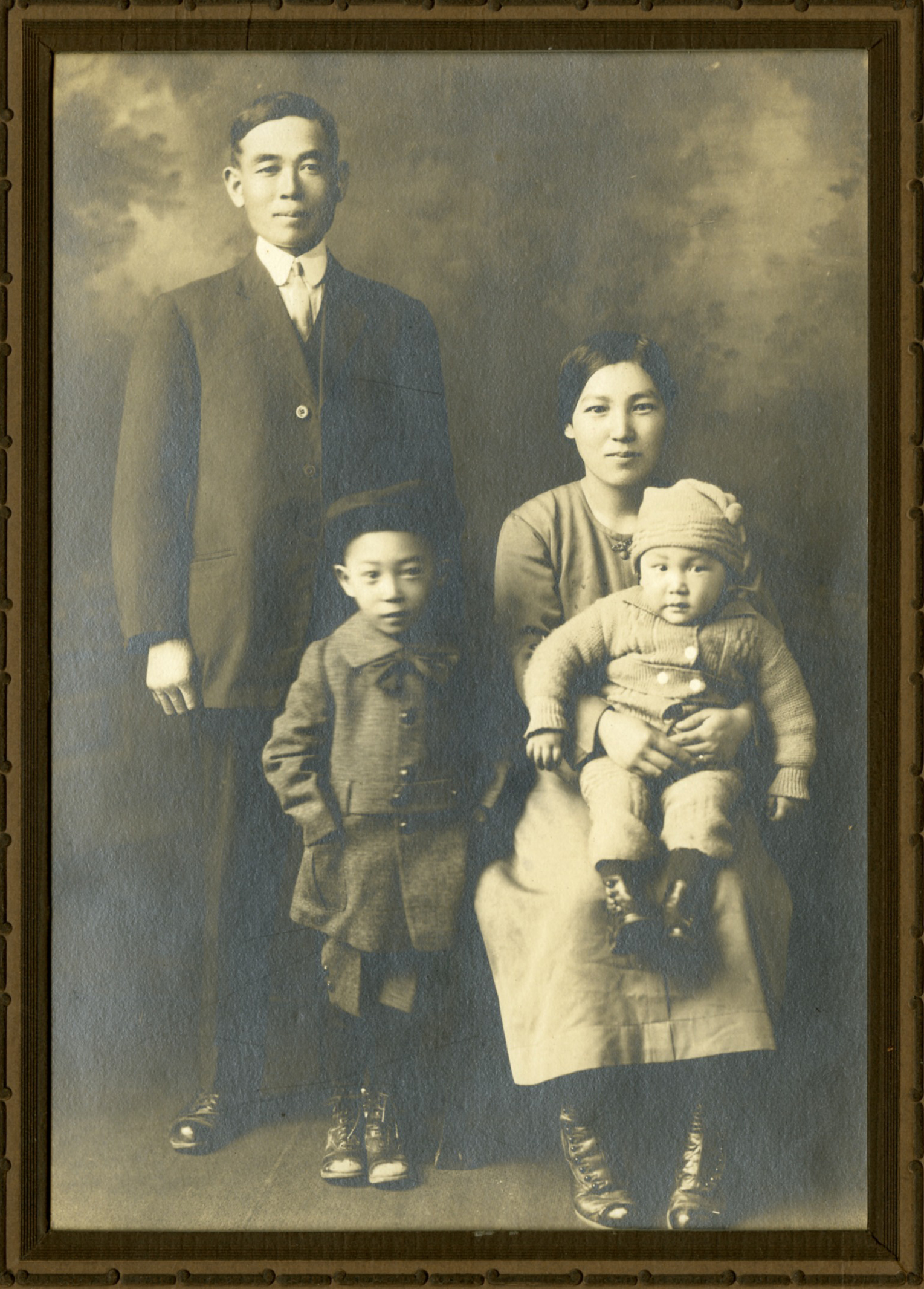 Numata Family, ca. 1922.