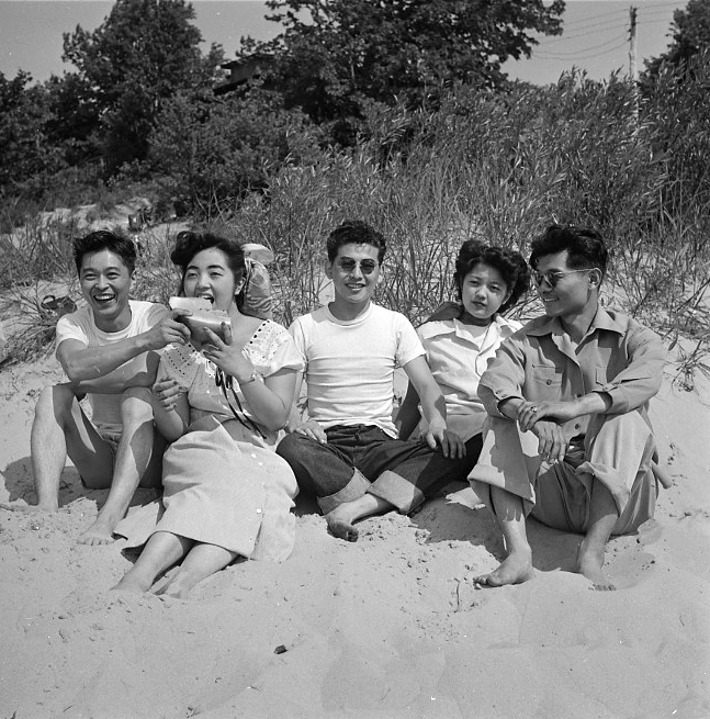 “Shin-yu-kai” outing to Indiana Dunes, ca. 1950.