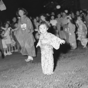 From the Mary and James Numata Photograph Collection, JASC Legacy Center.